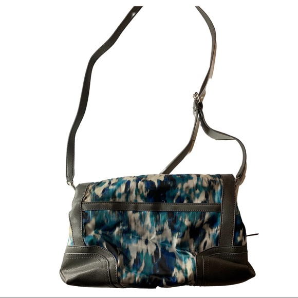 Simply Vera Vera Wang Aurora Fold-Over Crossbody Bag ColorDigital Blue - Picture 2 of 9